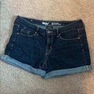 Dark blue denim mid waisted shorts